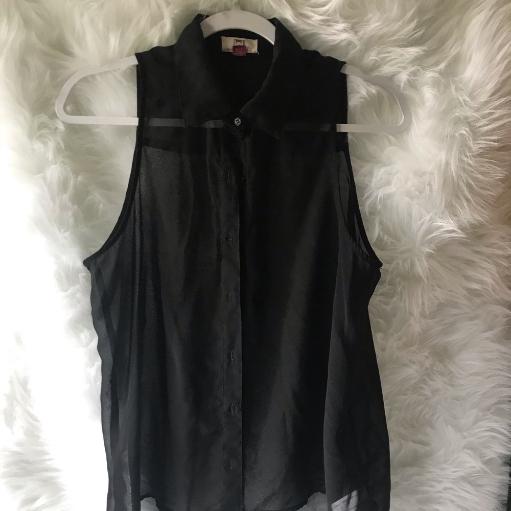l.e.i Junior Sleeveless see through